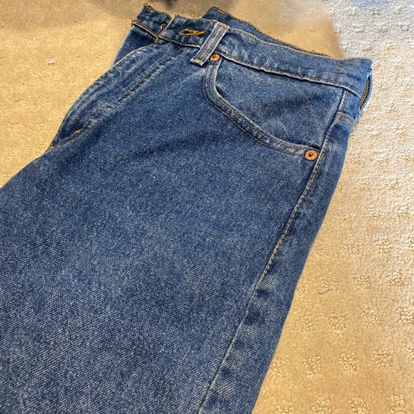 Trendy Levi’s - Picture 3 of 3